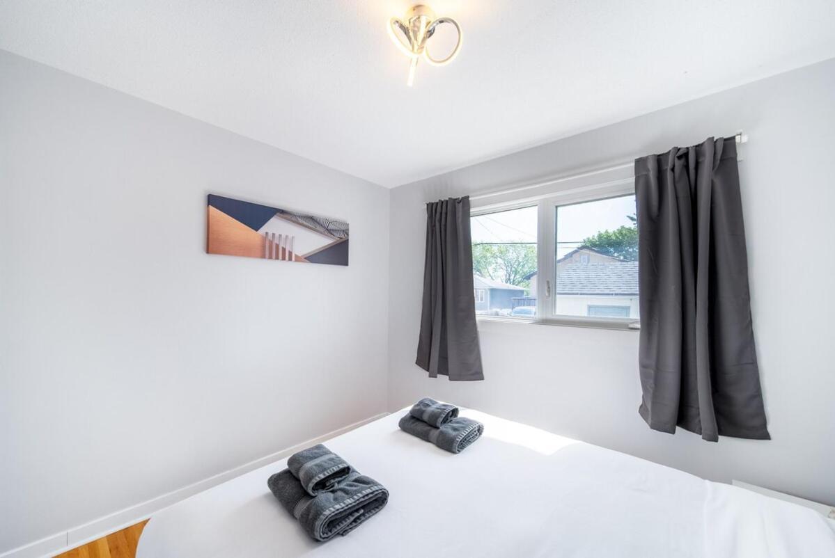 Beautiful In A Prime Location Holiday home Winnipeg