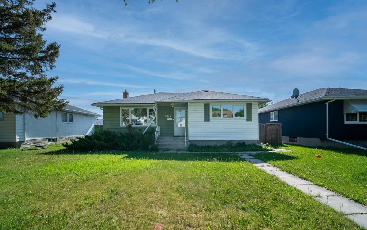 Beautiful In A Prime Location * Winnipeg