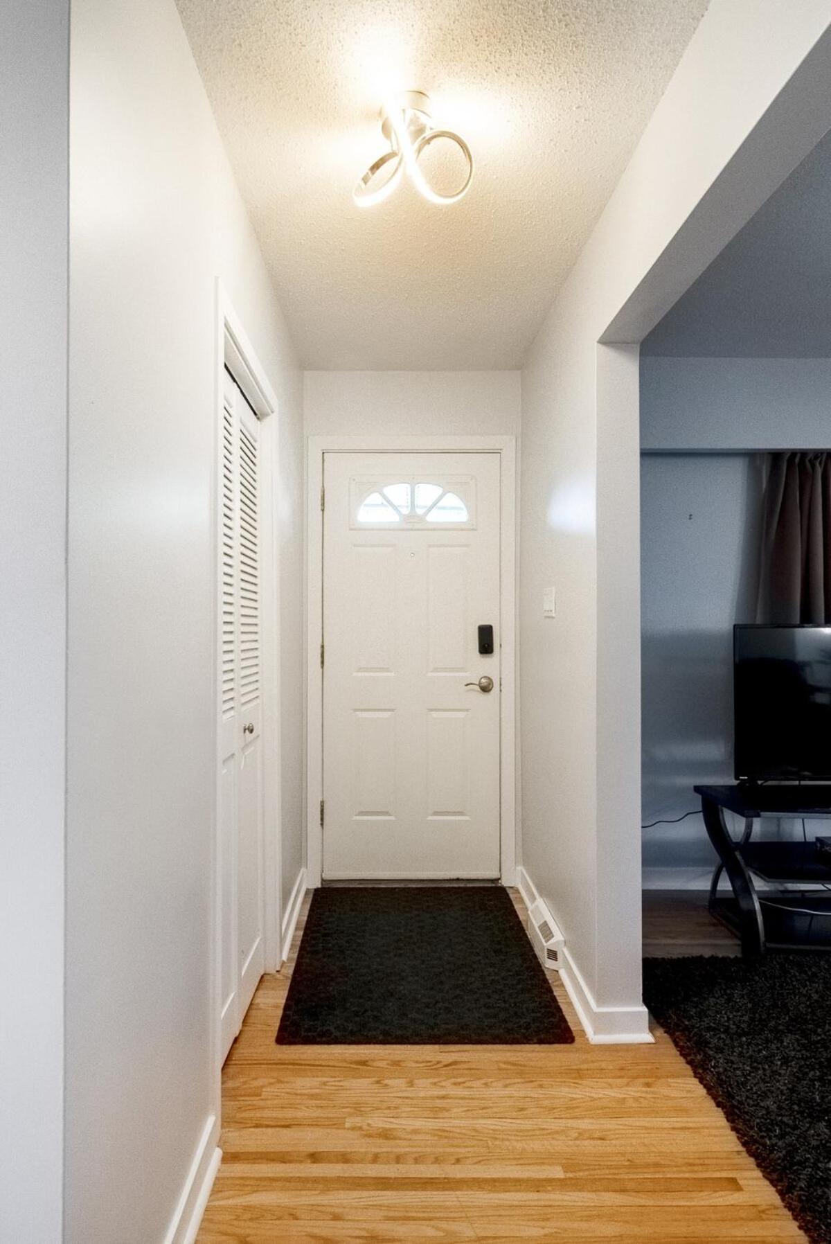 Beautiful In A Prime Location Holiday home Winnipeg